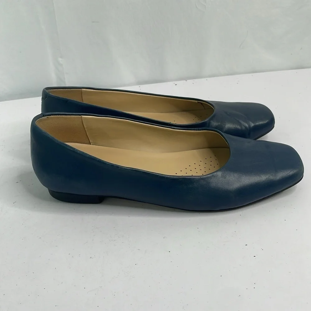 Trotters 8W navy blue soft, square, toe ballet flats, T2057–400